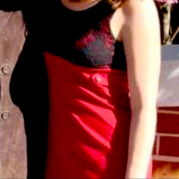 Red Sheath Dress ❤️ - Picture 2 of 3